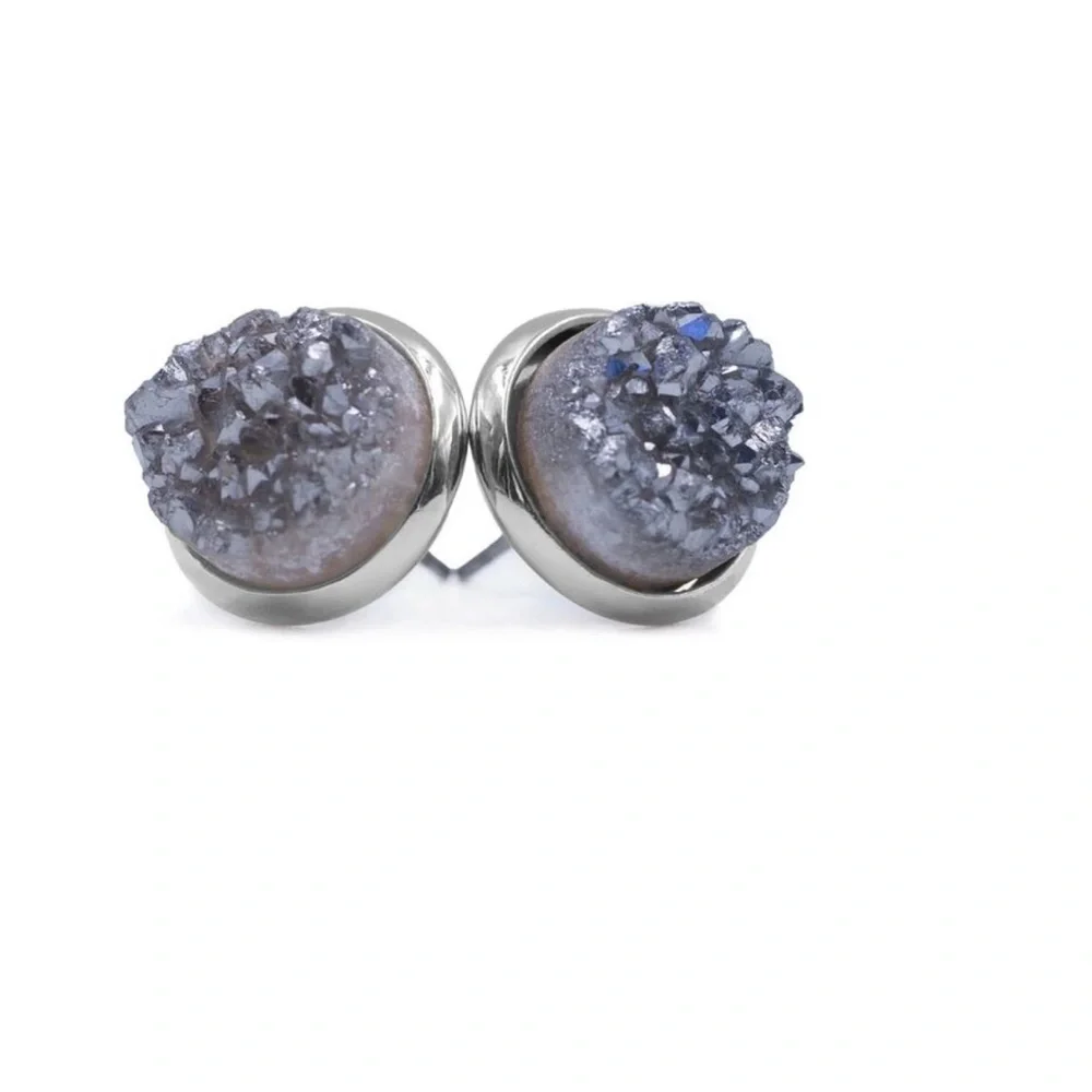 Kinsley Armelle Stormy Quartz Stud Earrings NWOT - Picture 1 of 2